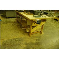 2 Work Benches With Vise
