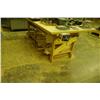 Image 1 : 2 Work Benches With Vise