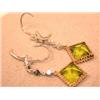Image 5 : 14k Gold Earrings with Diamonds and Peridot