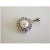 Image 2 : 14k White Gold Pendant with Pearl and Diamonds