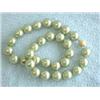 Image 3 : Colored Shell Pearl Necklace with Yellow Gold Clasp