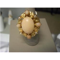 Beautiful Coral Ring W/17.3 Grams 14K Gold