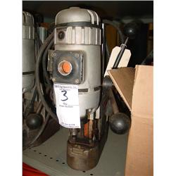 BLACK & DECKER MAGNETIC DRILL