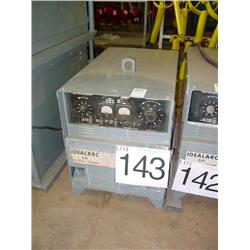 LINCOLN IDEAL ARC R-3’S 400 WELDER