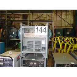 LINCOLN IDEAL ARC R-3’S 400 WELDER
