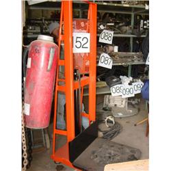 HYDRAULIC LIFT