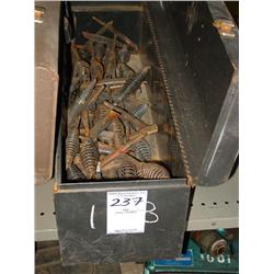 CHIPPING HAMMERS W/TOOL BOX