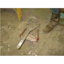PIPE PULLERS (5X) 4 LIKE FIRST 1 LARGER