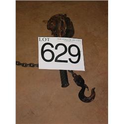 CHAIN HOIST 1 ½ TON