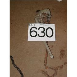 CHAIN HOIST 1 ½ TON