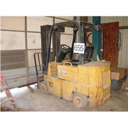 CAT TD500 FORK LIFT