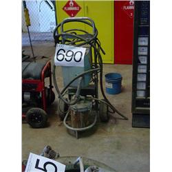 WAGNER C8000 PAINT SPRAYER