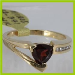 Genuine  1.35 ctw  Garnet Ring  14KT Yellow Gold  Ring Size  7.5