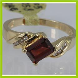 Genuine  1.33 ctw  Garnet Ring  14KT Yellow Gold  Ring Size  7