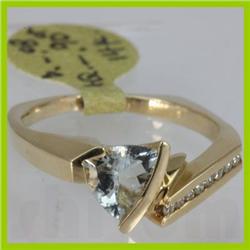 Genuine  0.98 ctw  Aquamarine Ring  14KT Yellow Gold  Ring Size  7.25
