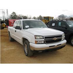 2006 CHEVROLET 1500 EXENTED CAB 271 4X4 PICKUP