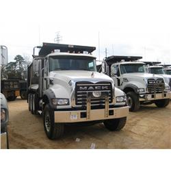 2010 MACK GU713 TRI-AXLE DUMP