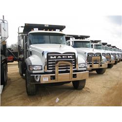 2010 MACK GU713 TRI-AXLE DUMP