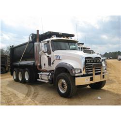 2009 MACK GU713 TRI-AXLE DUMP