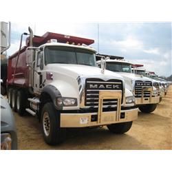 2009 MACK GU713 TRI-AXLE DUMP