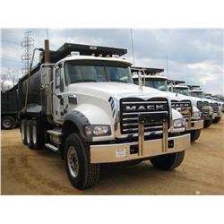 2008 MACK GU713 TRI-AXLE DUMP