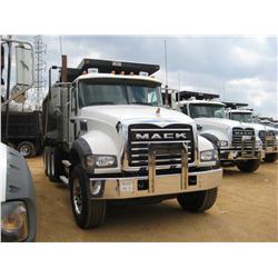 2008 MACK GU713 TRI-AXLE DUMP