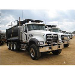 2008 MACK GU713 TRI-AXLE DUMP