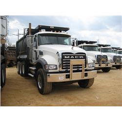 2008 MACK GU713 TRI-AXLE DUMP