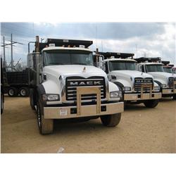 2008 MACK GU713 TRI-AXLE DUMP