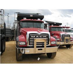 2008 MACK GU713 TRI-AXLE DUMP