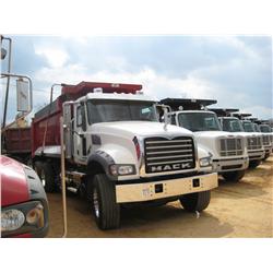2008 MACK GU713 TRI-AXLE DUMP