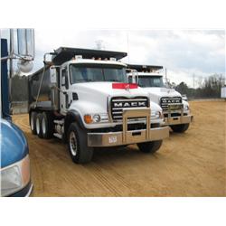 2006 MACK CV713 TRI-AXLE DUMP