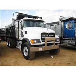 2004 MACK CV713 T/A DUMP