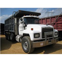 2003 MACK RD688S TRI-AXLE DUMP
