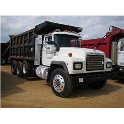 1997 MACK RD688S TRI-AXLE DUMP