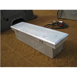 ALUMINUM TRUCK TOOL BOX