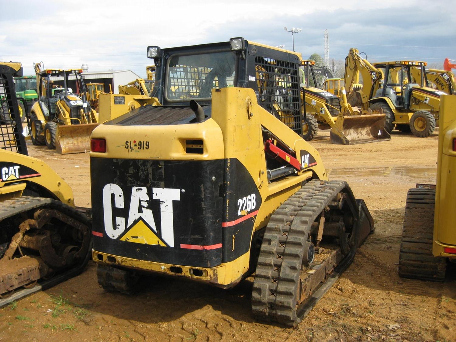 CAT 226B SKID STEER LOADER J M Wood Auction Company Inc cat-226b-skid-steer-loader-j-m-wood-auction-company-inc