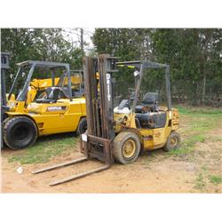 CAT DP25 FORKLIFT