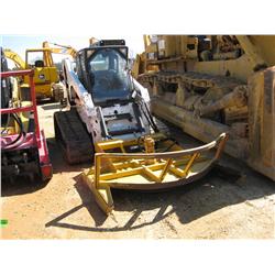 BOBCAT T300 W/BRUSH CUTTER