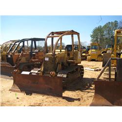 CAT D3B CRAWLER TRACTOR