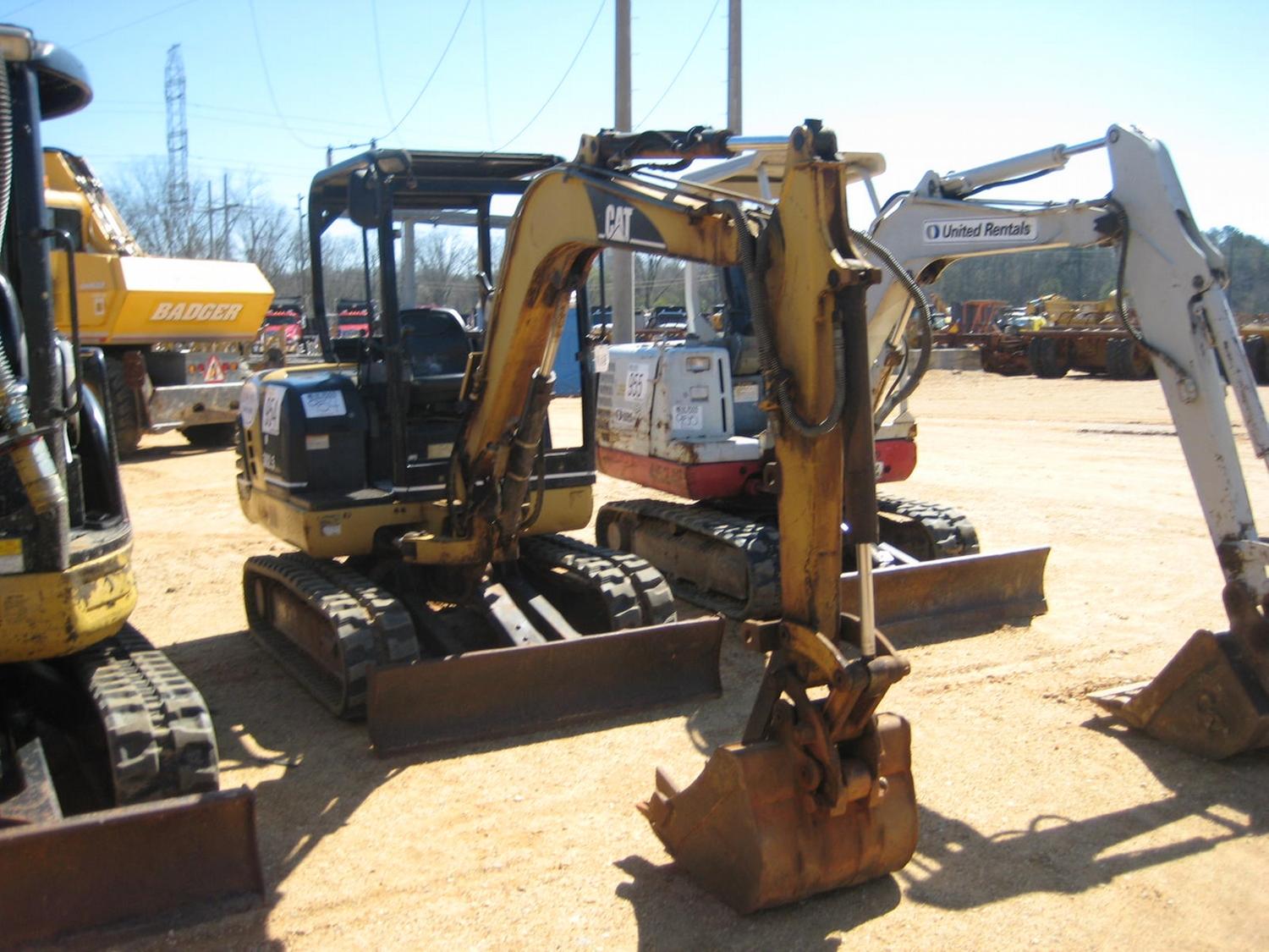 CAT 302.5 MINI HYDRAULIC EXCAVATOR