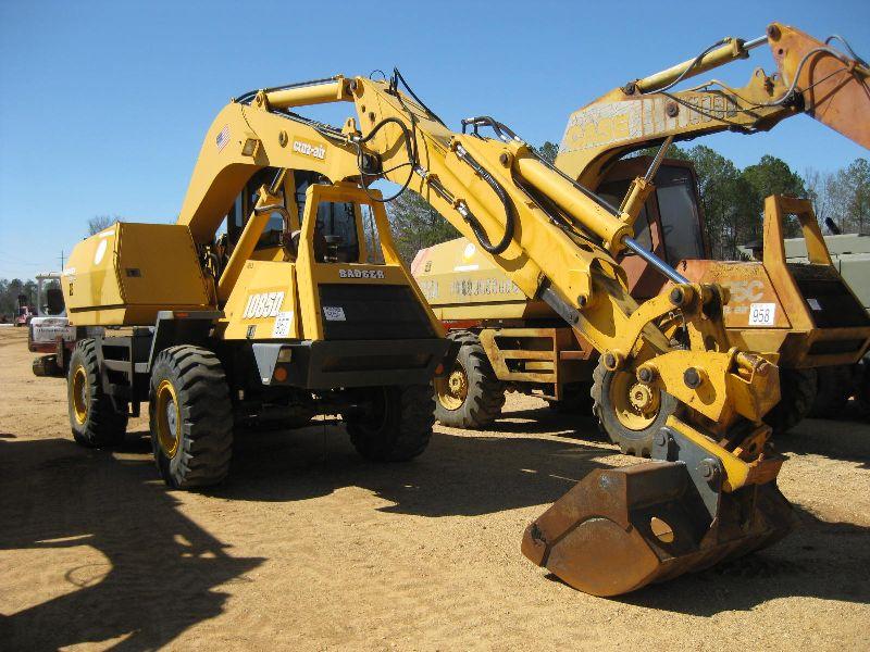 BADGER CRUZ-AIR 1085D WHEELED HYDRAULIC EXCAVATOR - J.M. Wood Auction ...