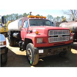 ETNYRE ASPHALT DISTRIBUTOR