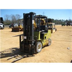 CLARK GPS25MD PNEUMATIC FORKLIFT
