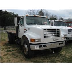 1995 INTERNATIONAL 4900 S/A FLATBED TRUCK