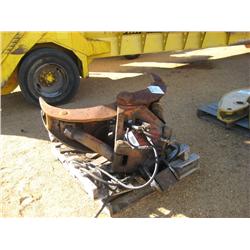 GRAPPLE FITS LOG LOADER