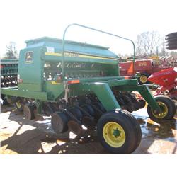 JOHN DEERE 1560 GRAIN DRILL