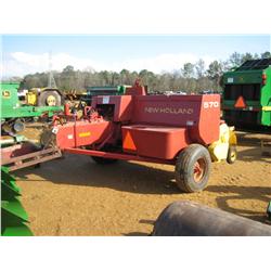 NEW HOLLAND 570 SQUARE HAY BLADER