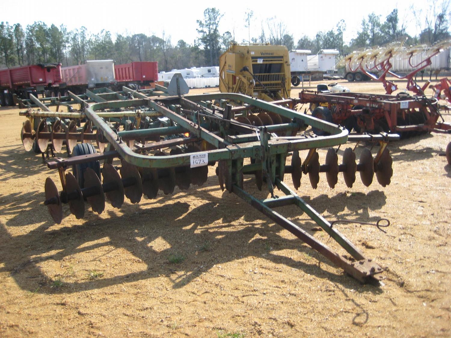 JOHN DEERE DISC HARROW J.M. Wood Auction Company, Inc.