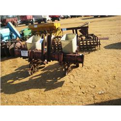 INTERNATIONAL 2 ROW PLANTER